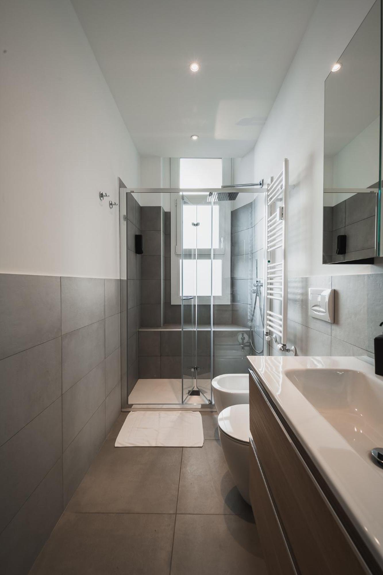 Botticelli 24 Apartment Milan